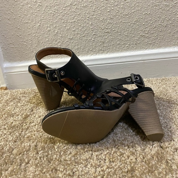 Universal Thread Black open toe-Bootie.. - Picture 6 of 7